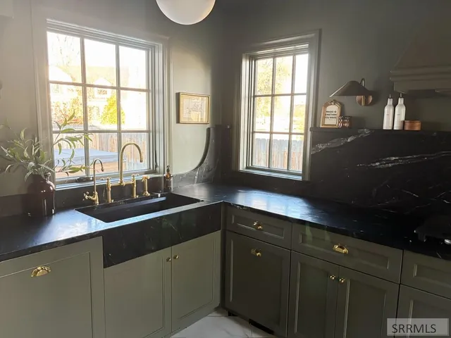 $525,000 | 128 Charles Place, Rexburg, ID 83440