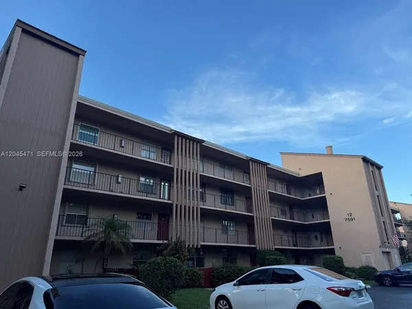 $1,900 | 7591 Northwest 1st Street, Unit 403, Pompano Beach, FL 33063