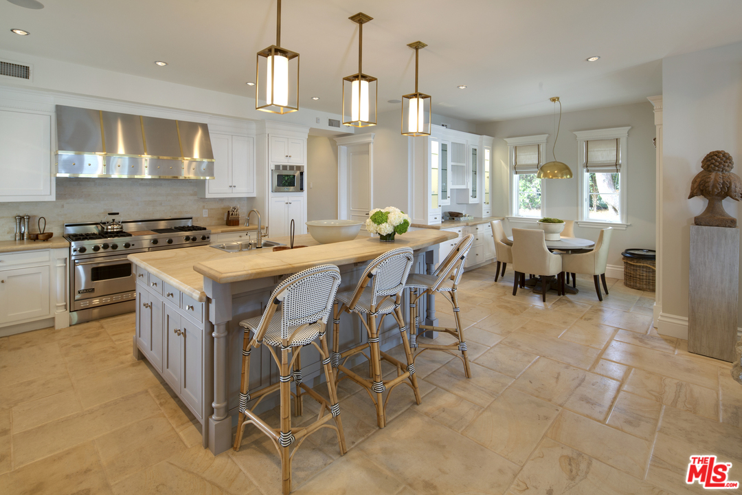 29208 Cliffside Drive Malibu, CA 90265 - Photo 12 of 21