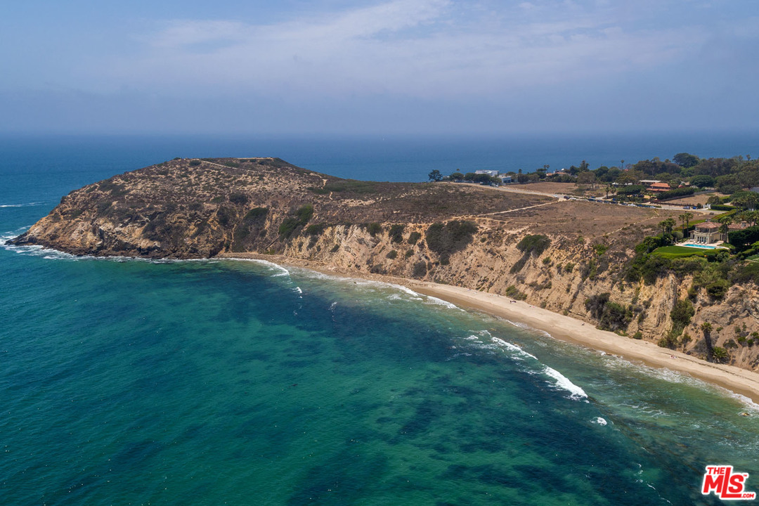 29208 Cliffside Drive Malibu, CA 90265 - Photo 21 of 21