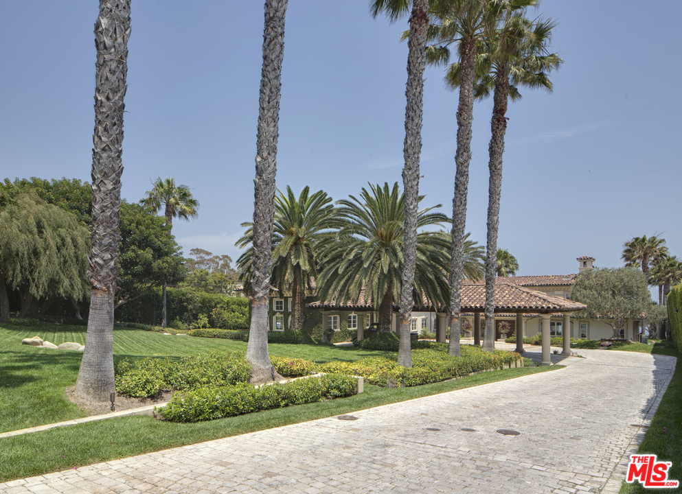 29208 Cliffside Drive Malibu, CA 90265 - Photo 4 of 21