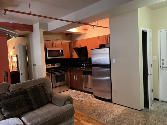 $2,400 | 700 Church Street, Unit 506, Nashville, TN 37203