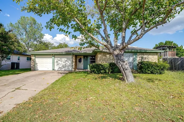 $1,875 | 232 Linda Drive, Burleson, TX 76028