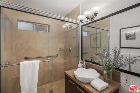 $2,790,000 | 1226 Chelsea Avenue, Santa Monica, CA 90404