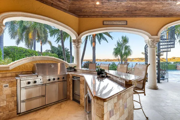 $9,950,000 | 4089 Southeast Old St Lucie Boulevard, Stuart, FL 34996