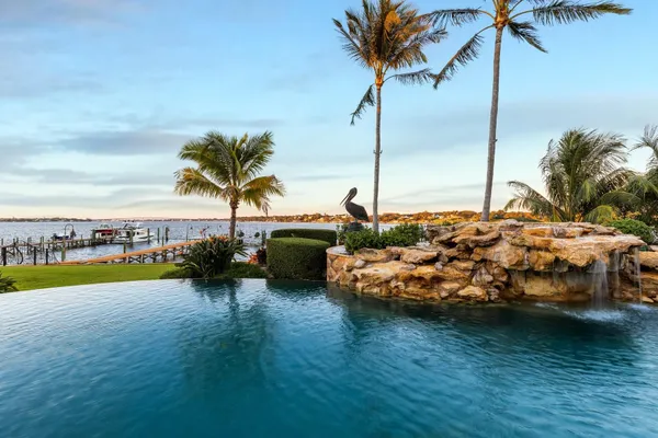 $9,950,000 | 4089 Southeast Old St Lucie Boulevard, Stuart, FL 34996