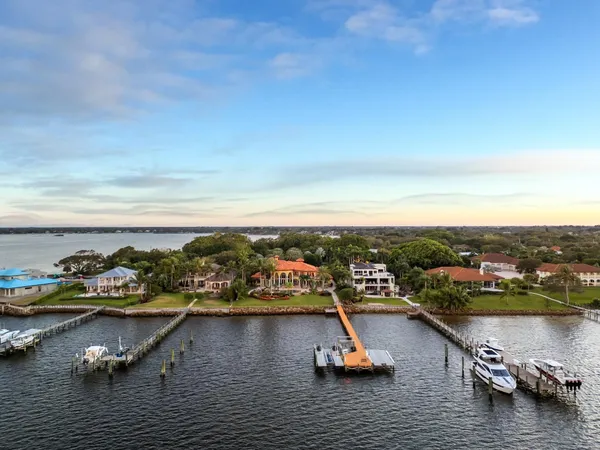 $9,950,000 | 4089 Southeast Old St Lucie Boulevard, Stuart, FL 34996