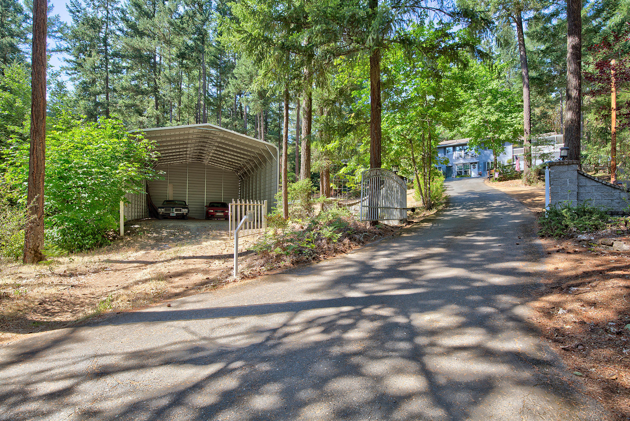 8744 North Applegate Road Grants Pass, OR 97527 - Photo 52 of 61 NApplegaterd063