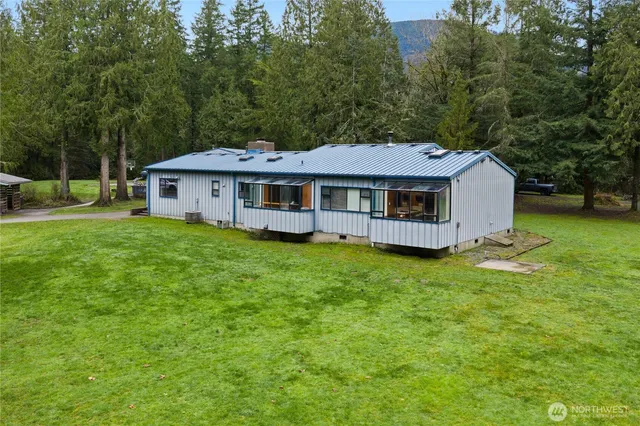 $1,050,000 | 29817 South Skagit Highway, Sedro-Woolley, WA 98284