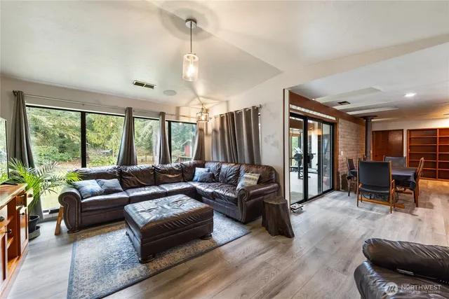 $1,050,000 | 29817 South Skagit Highway, Sedro-Woolley, WA 98284