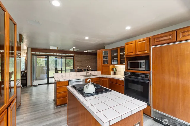 $1,050,000 | 29817 South Skagit Highway, Sedro-Woolley, WA 98284