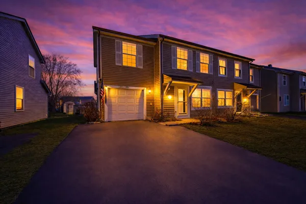 $325,000 | 1784 McCormick Lane, Hanover Park, IL 60133