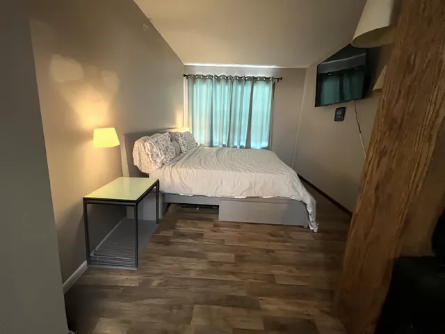 $2,299 | 15257 60th Avenue North, Plymouth, MN 55446