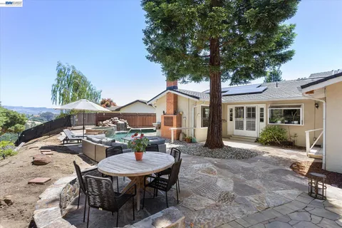 $1,579,000 | 5736 Medallion Court, Castro Valley, CA 94552
