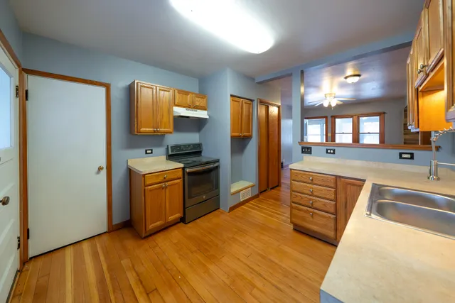 $325,000 | 1119 Pleasant Street, Lake Geneva, WI 53147