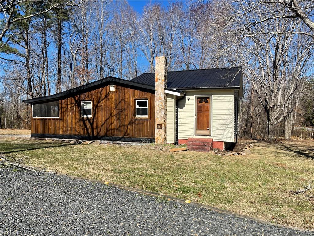 1572 McCollum Road Madison, NC 27025 - Photo 1 of 22