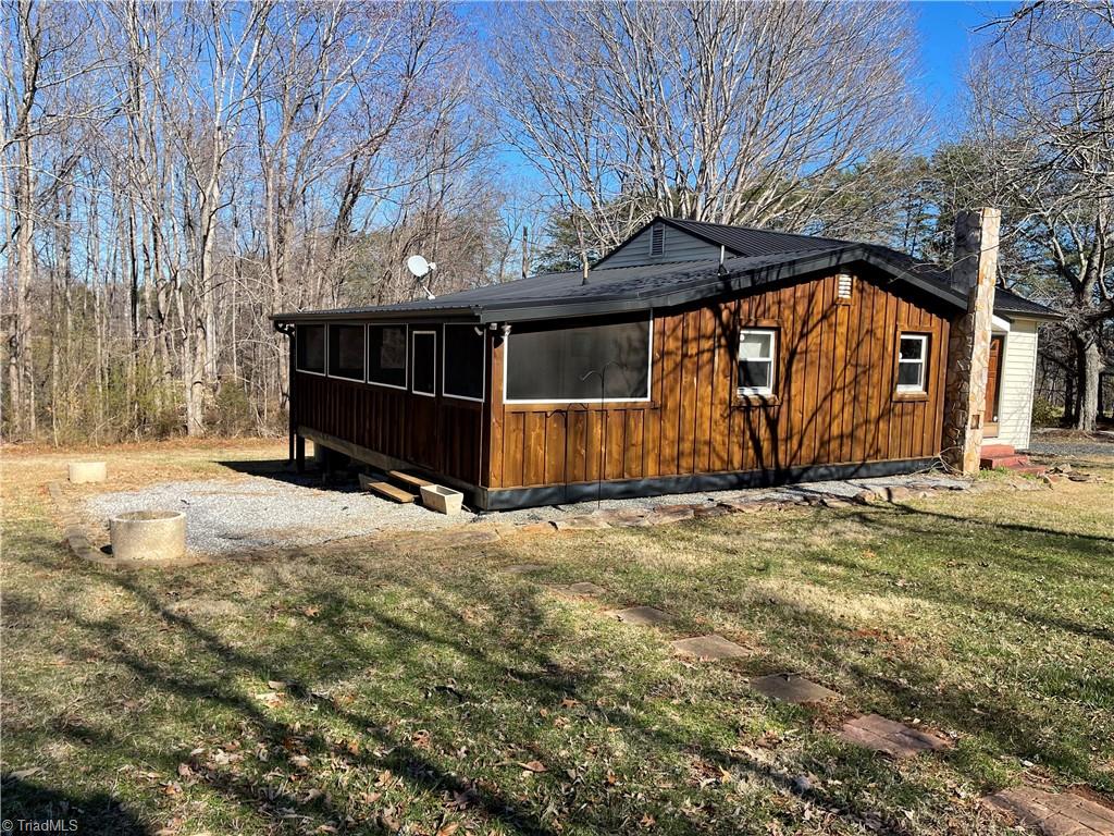 1572 McCollum Road Madison, NC 27025 - Photo 4 of 22