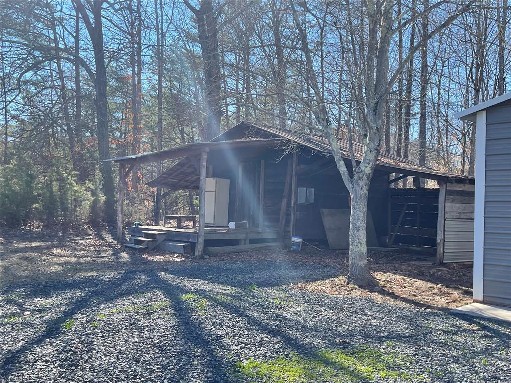 1572 McCollum Road Madison, NC 27025 - Photo 7 of 22