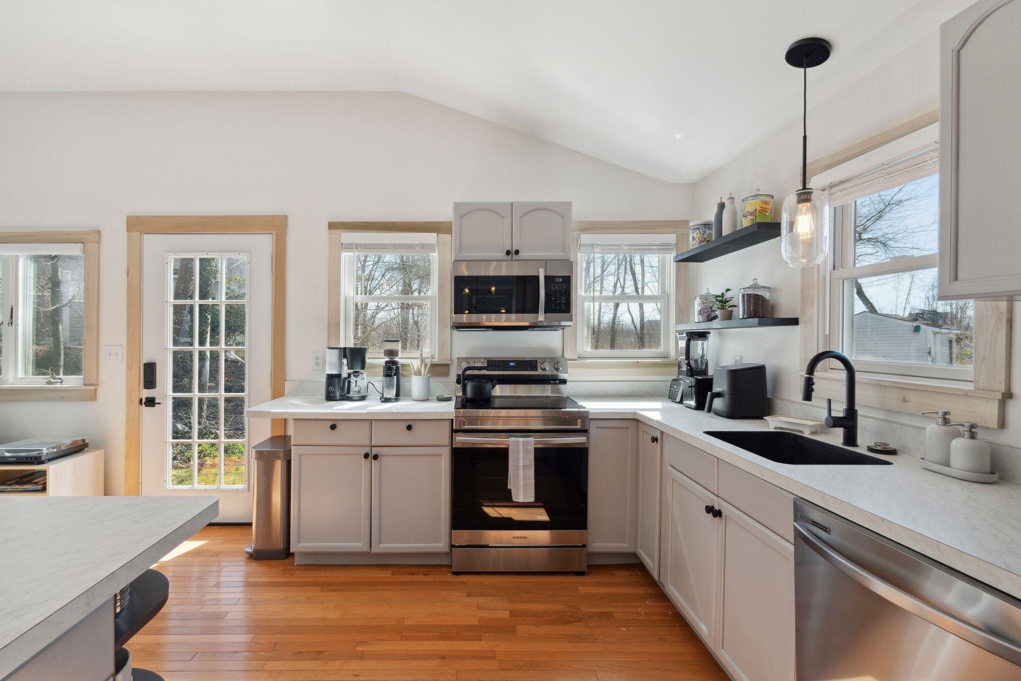 35 Glen Road Hampton, NH 03842 - Photo 9 of 27