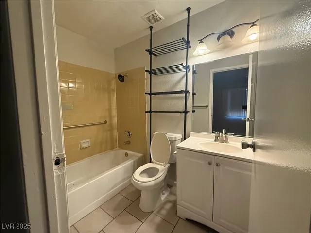 $1,195 | 2853 Wheelwright Drive, Unit A, Las Vegas, NV 89121