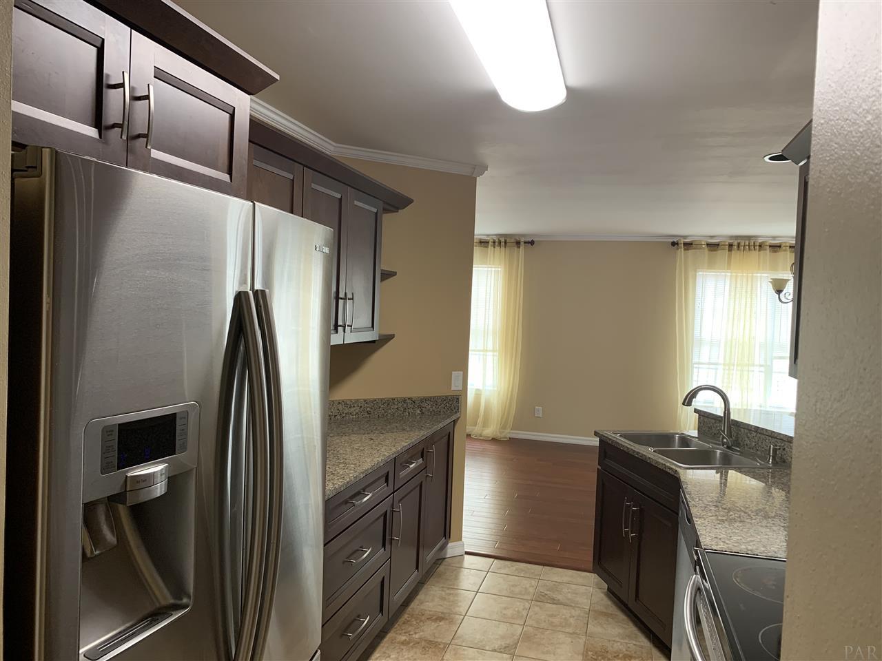 10005 Foxrun Road Pensacola, FL 32514 - Photo 11 of 29 Gallery Image 11