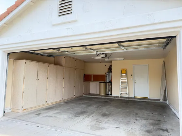 $2,450 | 7283 West Tina Lane, Glendale, AZ 85310