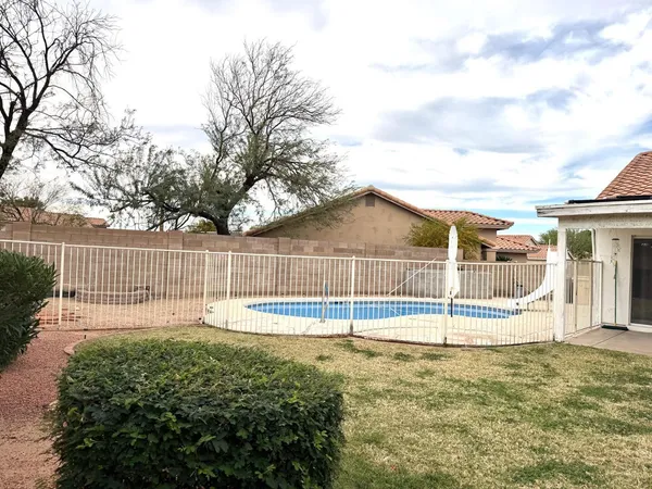 $2,450 | 7283 West Tina Lane, Glendale, AZ 85310