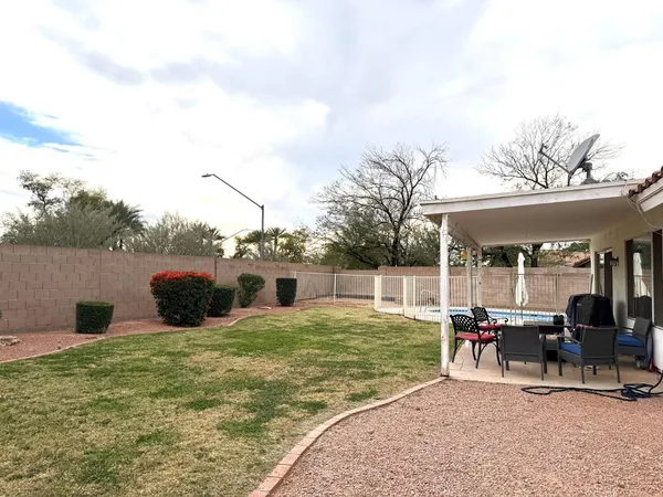 $2,450 | 7283 West Tina Lane, Glendale, AZ 85310