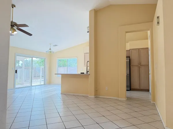 $2,450 | 7283 West Tina Lane, Glendale, AZ 85310