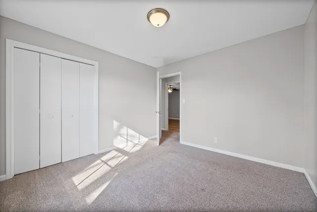 a view of a livingroom with window