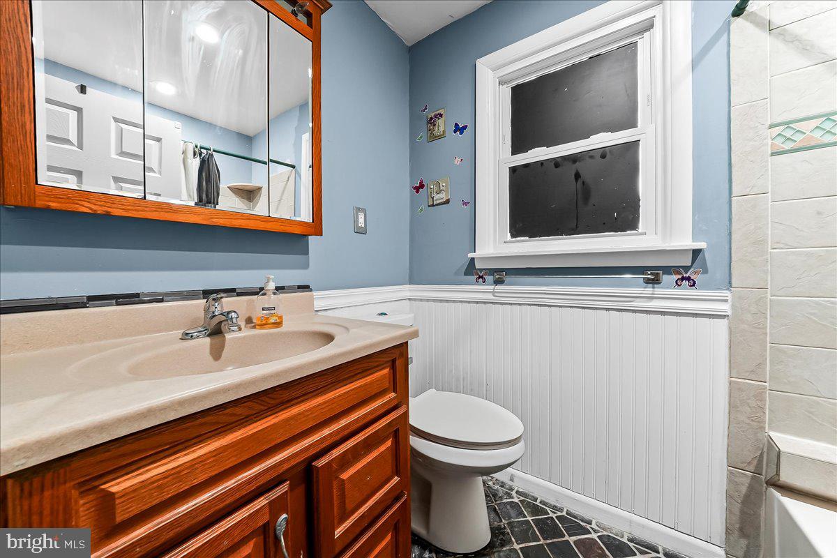 1114 Wynnbrook Road Secane, PA 19018 - Photo 19 of 33