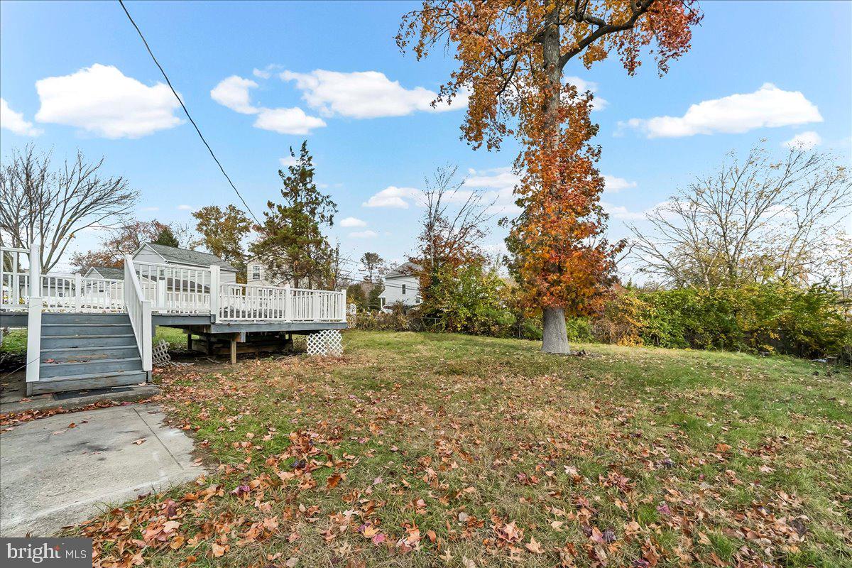 1114 Wynnbrook Road Secane, PA 19018 - Photo 25 of 33