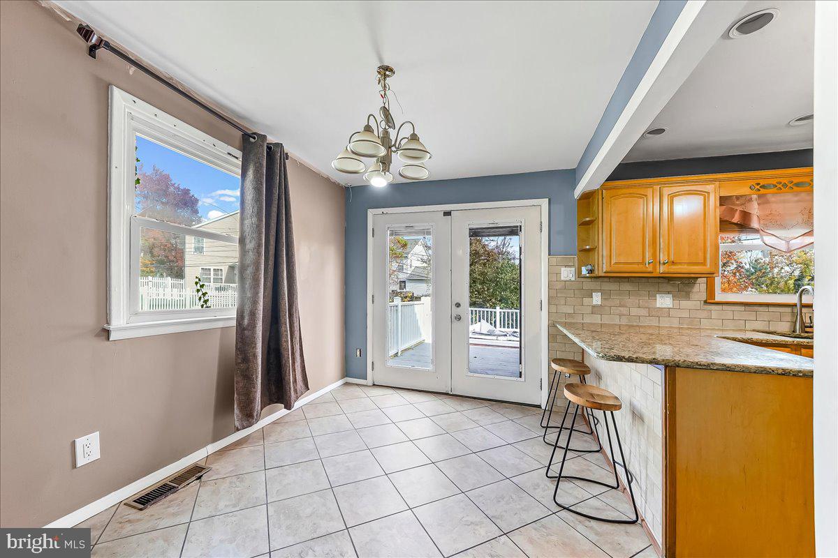 1114 Wynnbrook Road Secane, PA 19018 - Photo 9 of 33