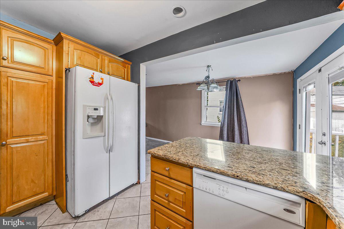 1114 Wynnbrook Road Secane, PA 19018 - Photo 10 of 33