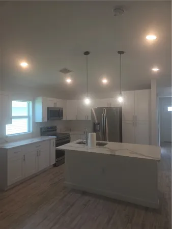 $2,000 | 1145 11th Avenue Southwest, Vero Beach, FL 32962