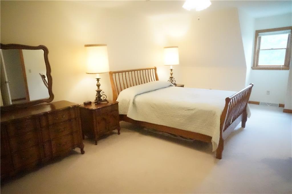 341 Holyoke Road Butler, PA 16001 - Photo 14 of 25