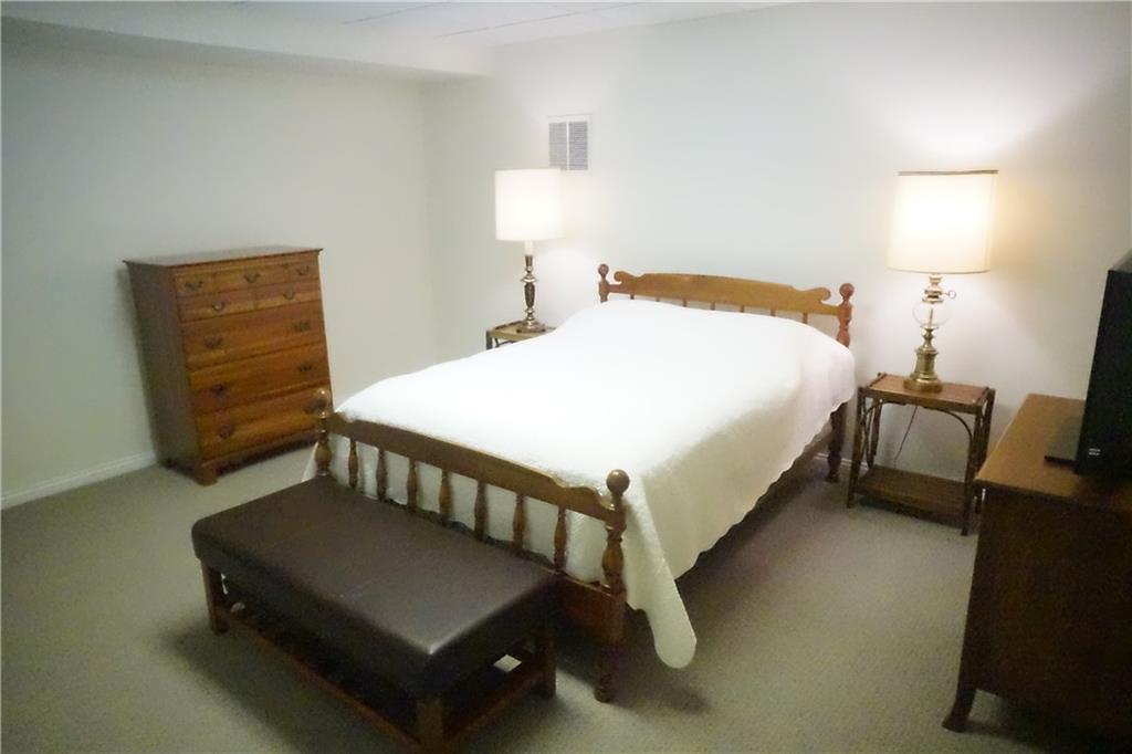 341 Holyoke Road Butler, PA 16001 - Photo 22 of 25