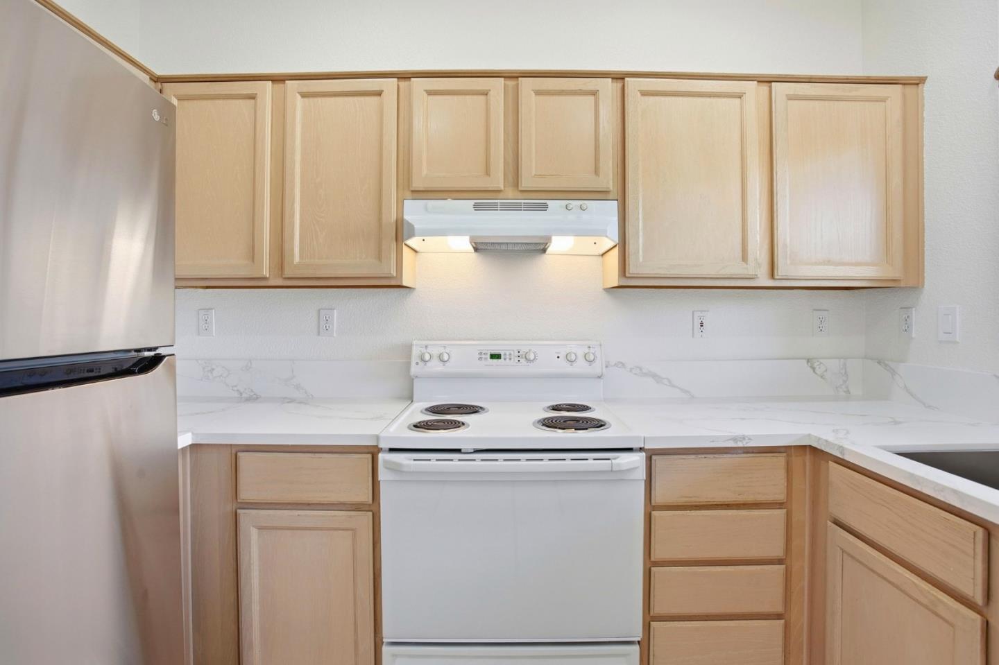 4064 Rose Creek Road Roseville, CA 95747 - Photo 12 of 33