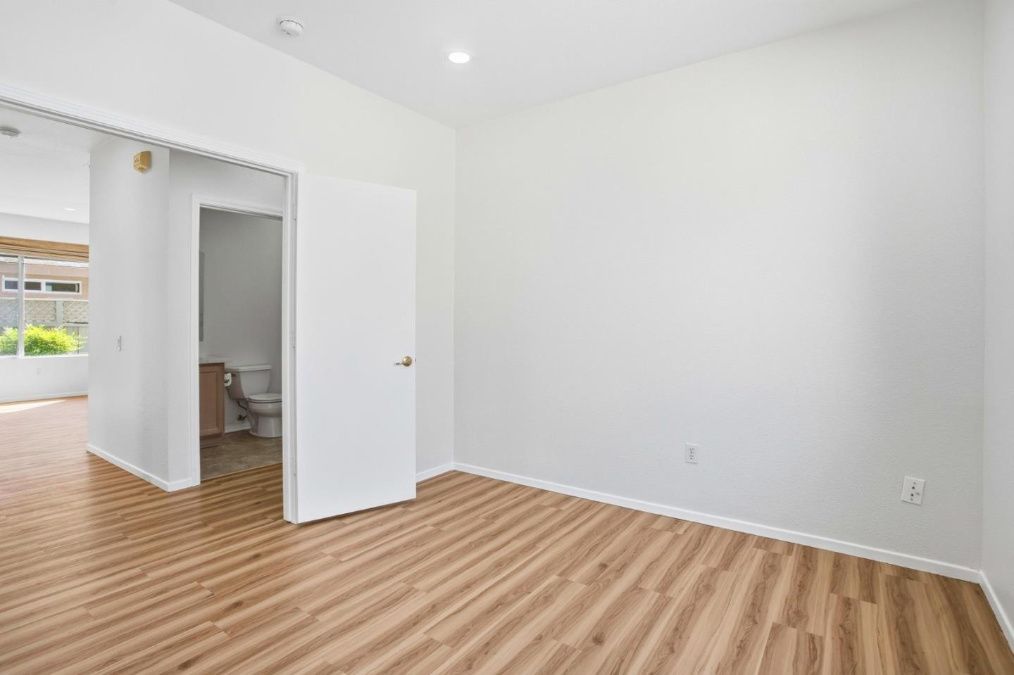 4064 Rose Creek Road Roseville, CA 95747 - Photo 20 of 33