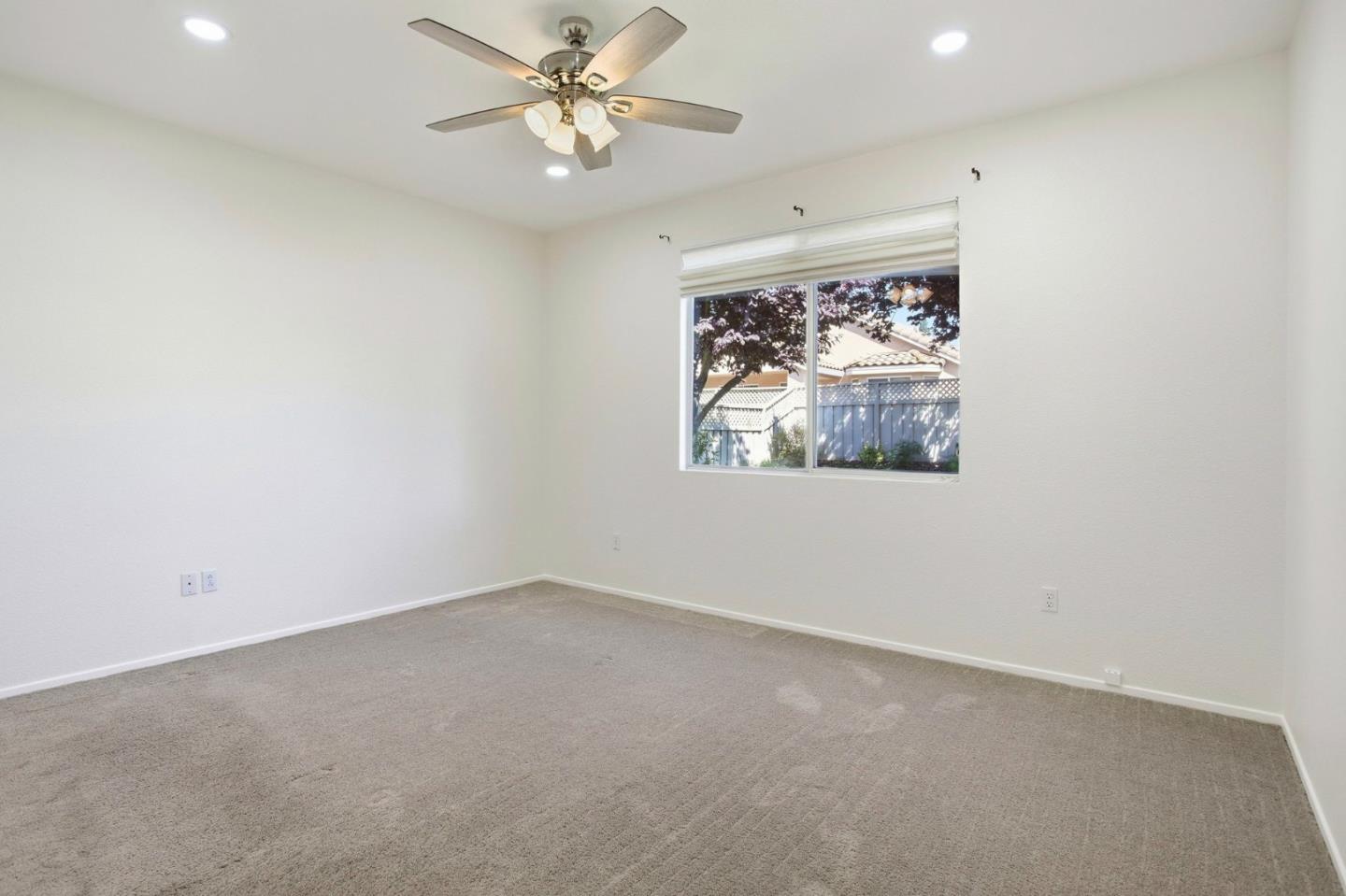 4064 Rose Creek Road Roseville, CA 95747 - Photo 21 of 33