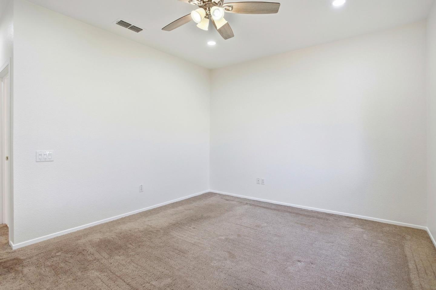 4064 Rose Creek Road Roseville, CA 95747 - Photo 22 of 33