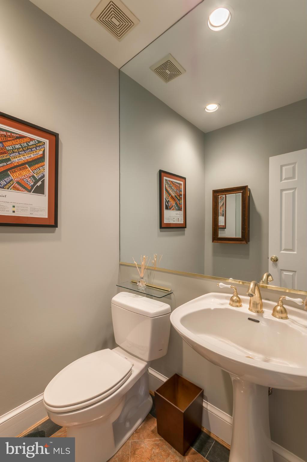 7511 Radnor Road Bethesda, MD 20817 - Photo 17 of 30 Bath