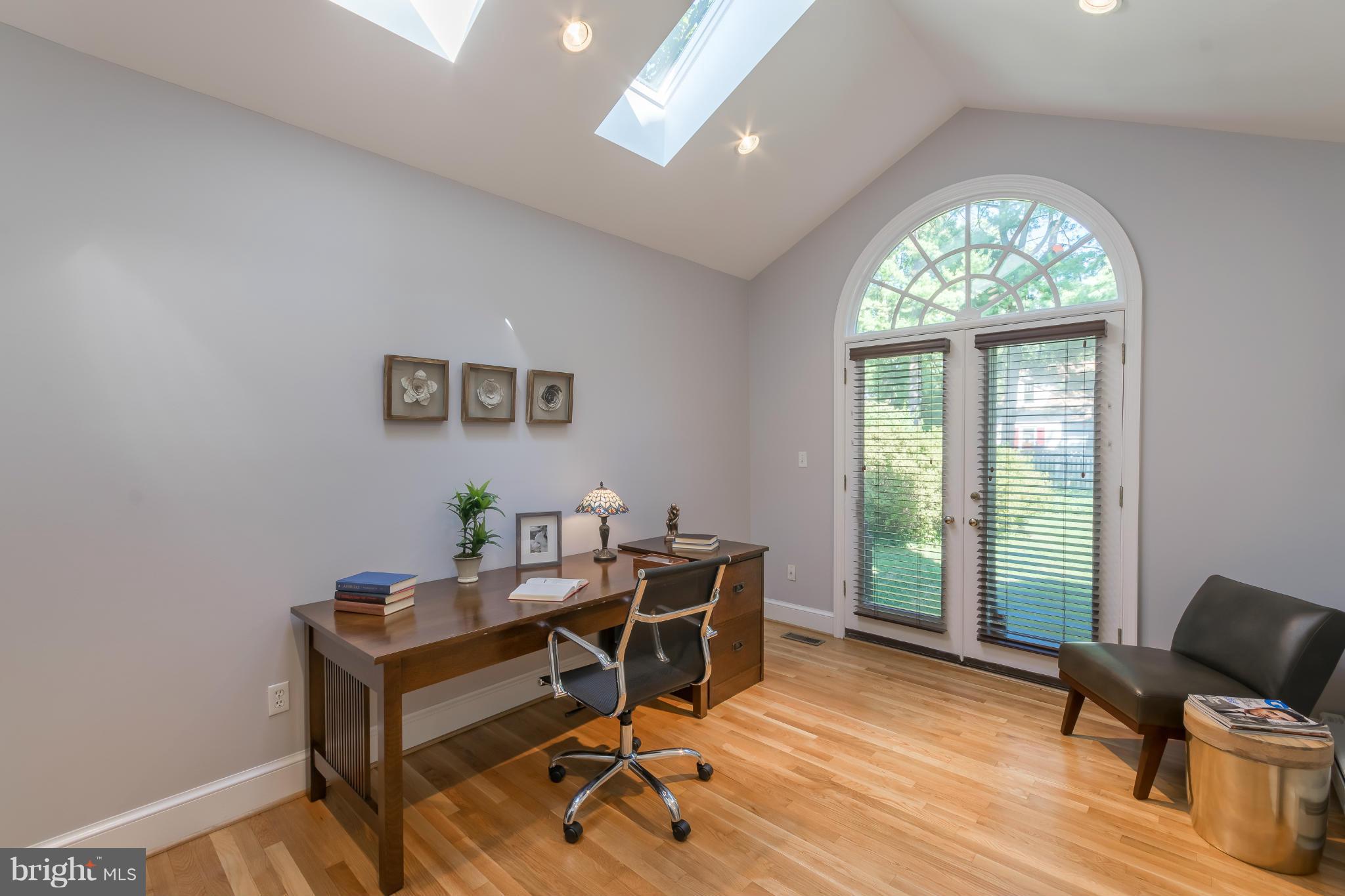 7511 Radnor Road Bethesda, MD 20817 - Photo 18 of 30 Interior (General)