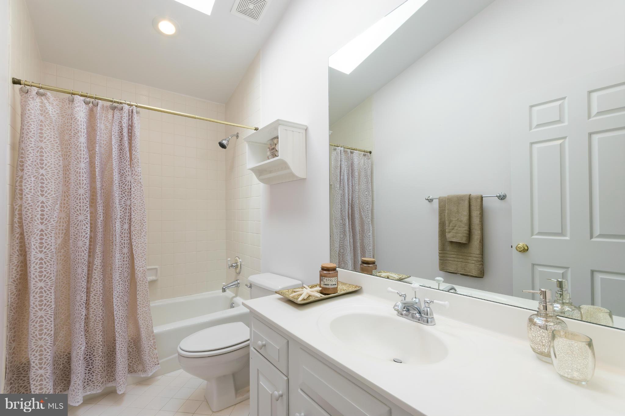 7511 Radnor Road Bethesda, MD 20817 - Photo 26 of 30 Bath