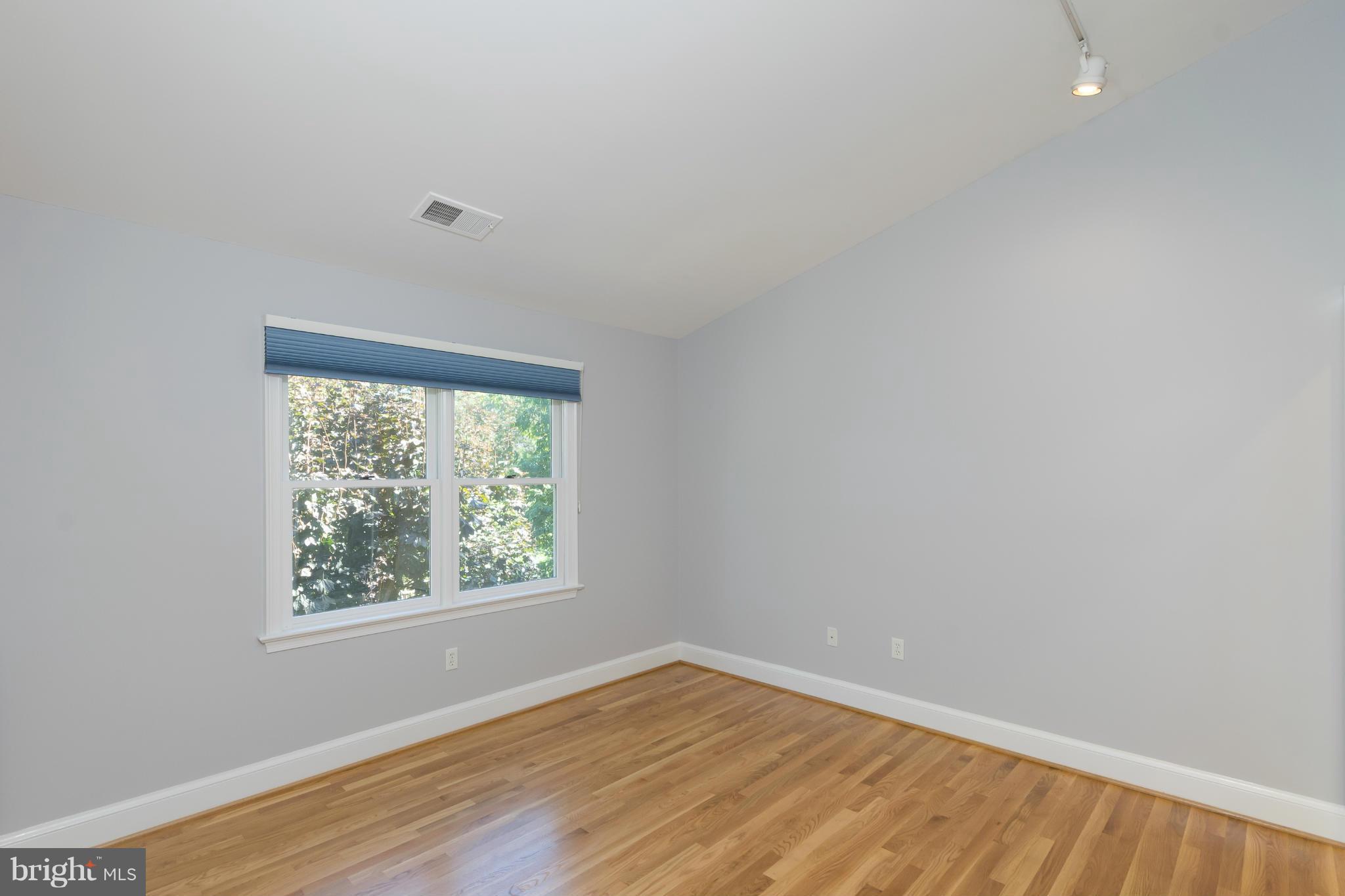 7511 Radnor Road Bethesda, MD 20817 - Photo 27 of 30 Bedroom