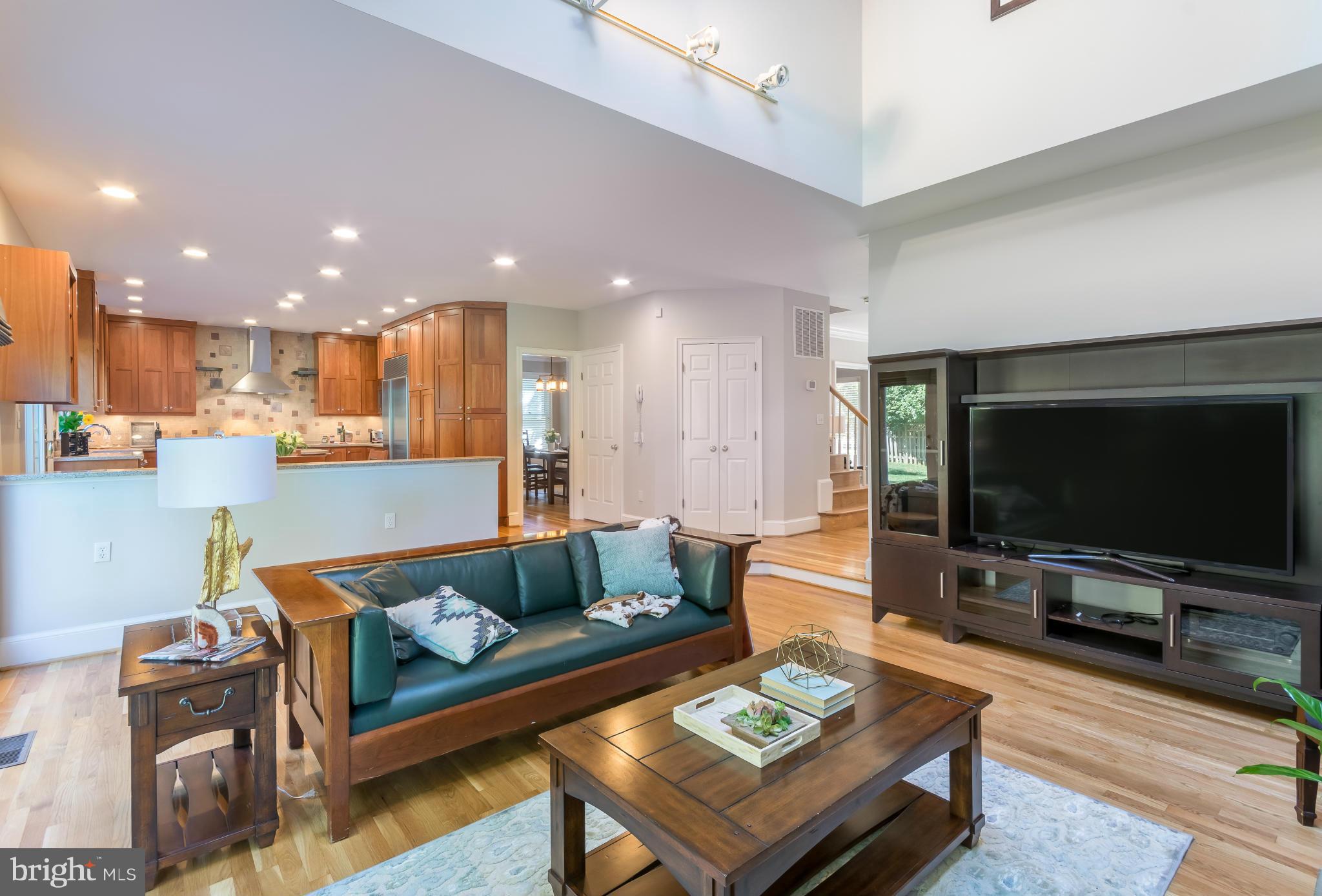7511 Radnor Road Bethesda, MD 20817 - Photo 9 of 30 Family Room