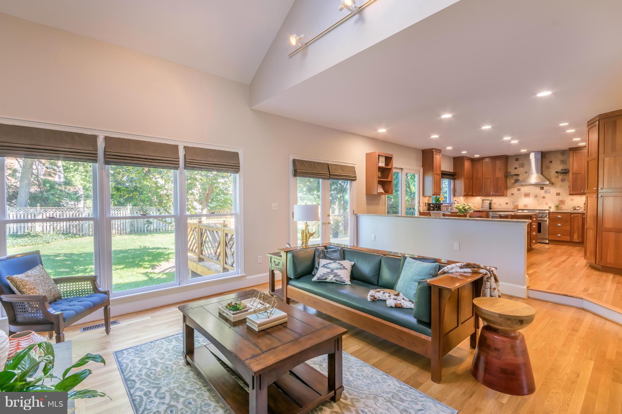 7511 Radnor Road Bethesda, MD 20817 - Photo 10 of 30 Family Room