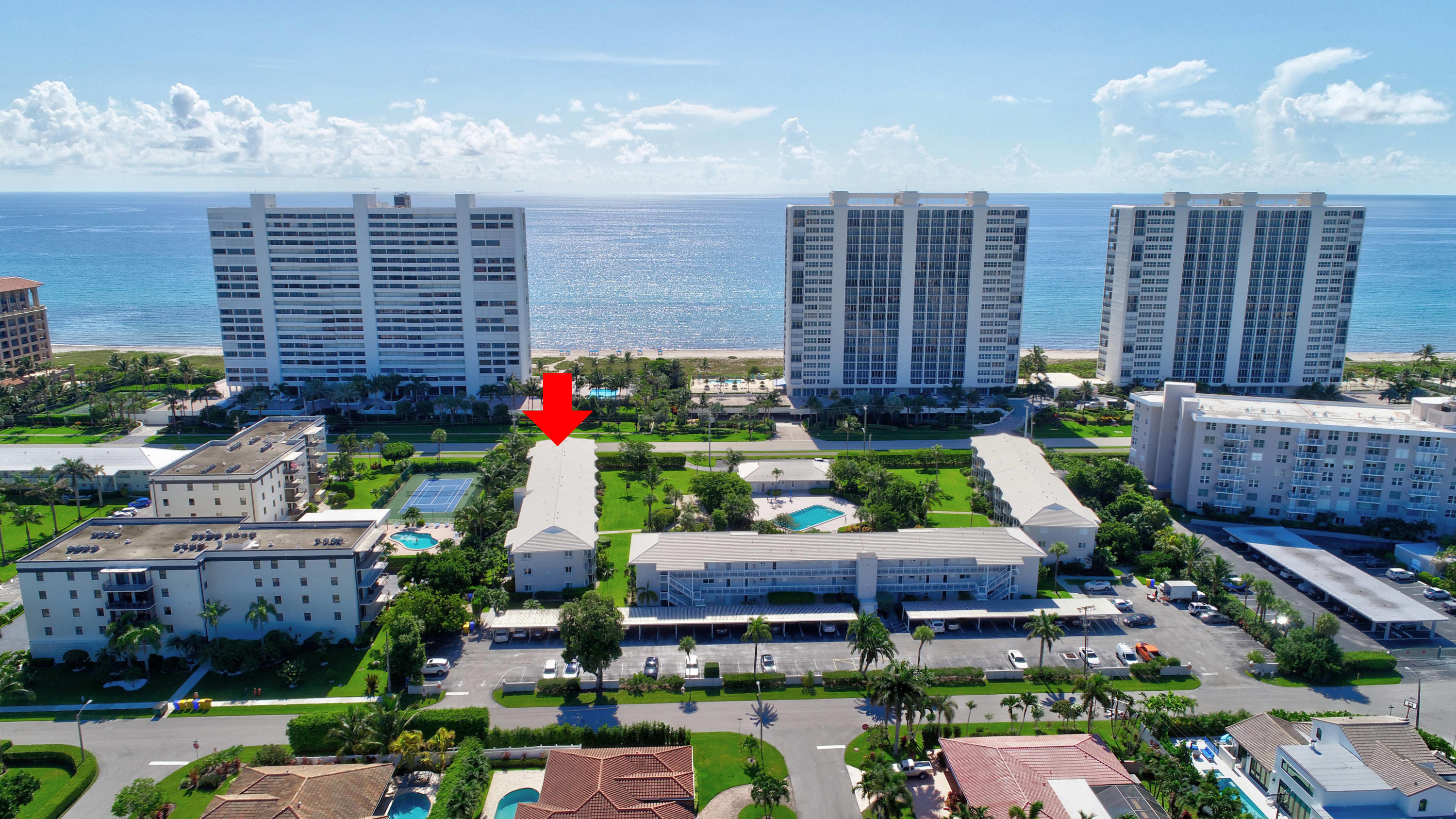2700 Banyan Road, Unit 2C Boca Raton, FL 33432 - Photo 3 of 33 a view of a chairs and table in a patio