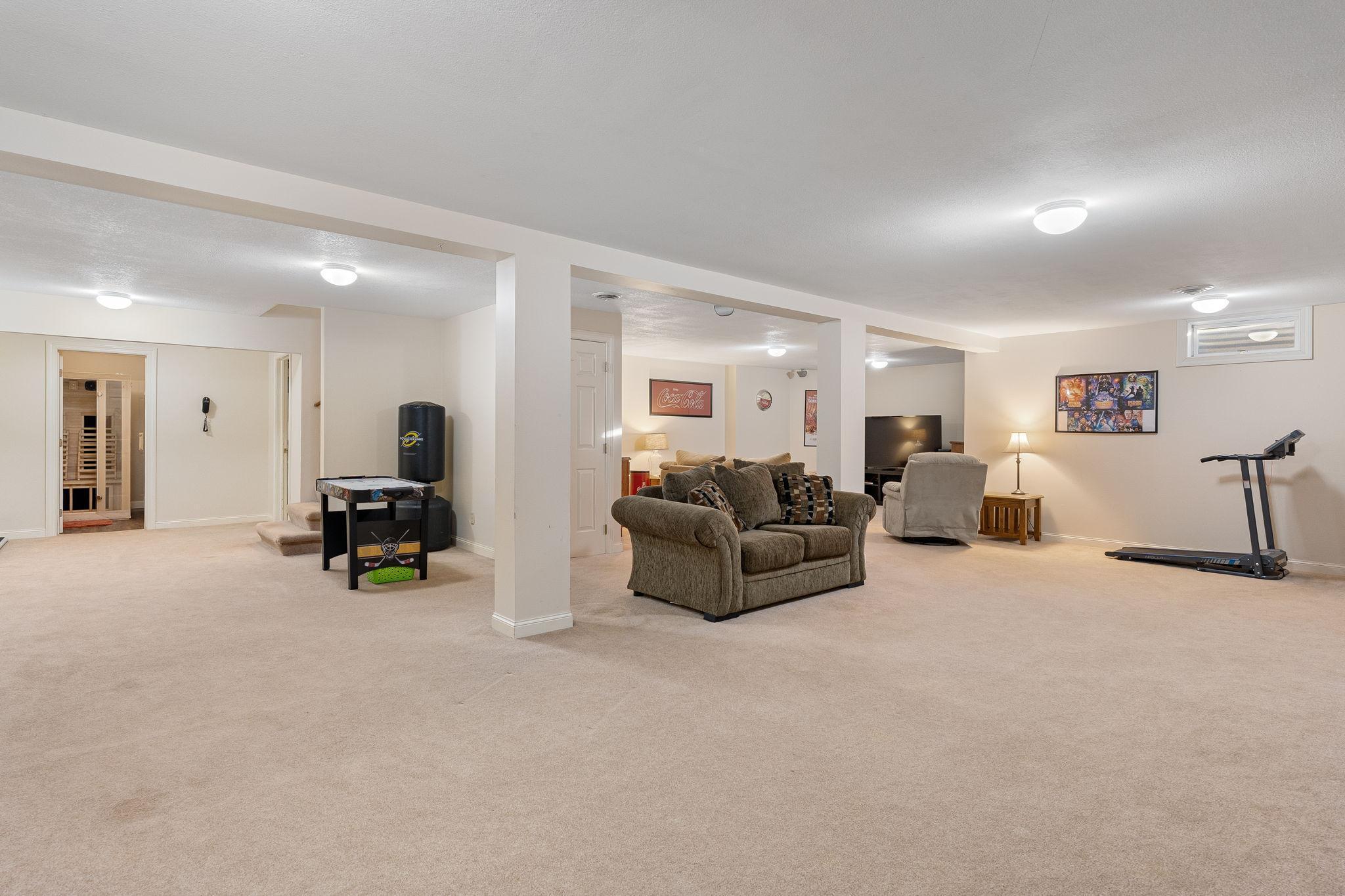 800 27th Street Southwest Austin, MN 55912 - Photo 16 of 88