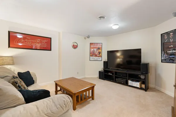 $549,900 | 800 27th Street Southwest, Austin, MN 55912